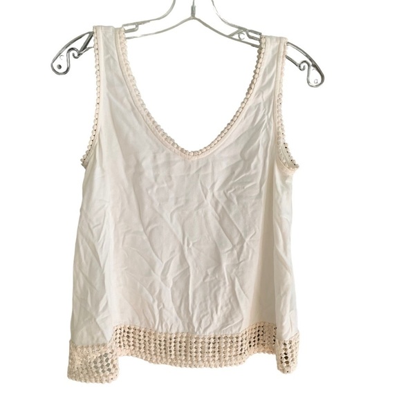 Ella Moss Crochet bottom Tank - Picture 4 of 6